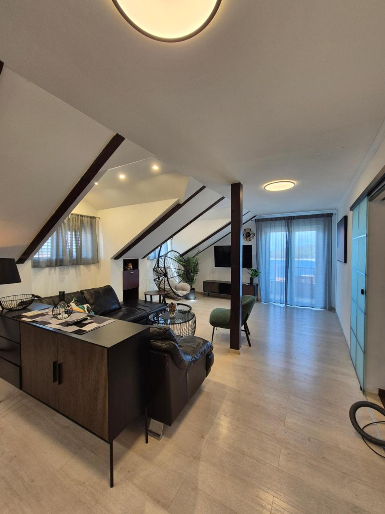 Renovated Apartments Skorin ロゴズニッツァ エクステリア 写真